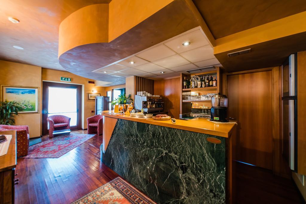 Hotel Au Soleil Сент-Винсент Экстерьер фото